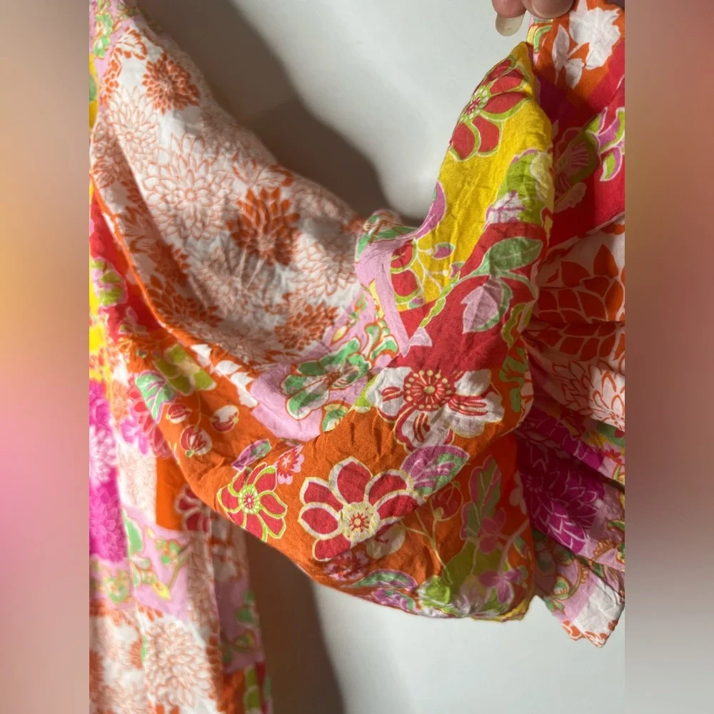 Fate Colorful Floral Blouse size medium - Picture 7 of 16